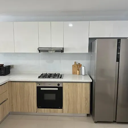 Apartamento Cerca Al Mar Y Centro Historico De 2 En Marbella Cartagena